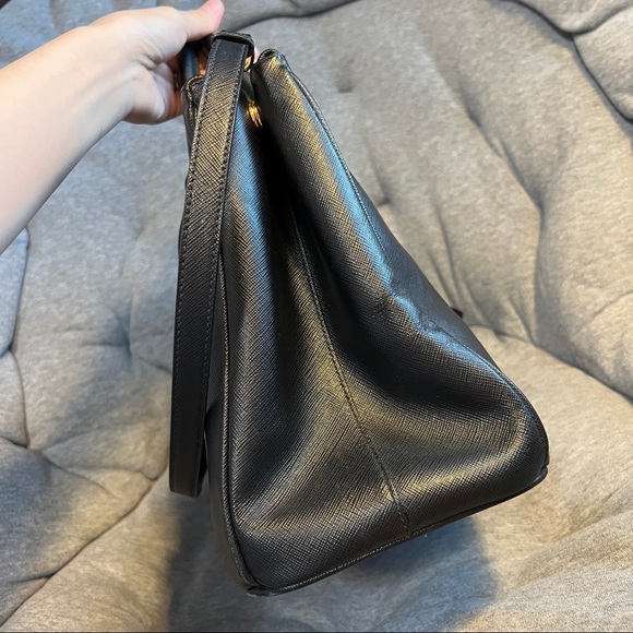 Prada Black Galleria Saffiano leather Large Hangbag |Men | Women - Picture 3 of 16